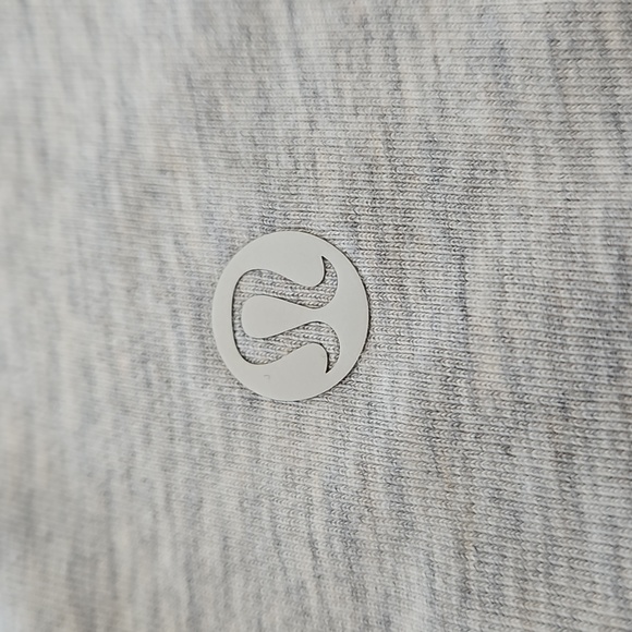 Lululemon Solidarité Love Tank, Size 6 - Picture 7 of 10